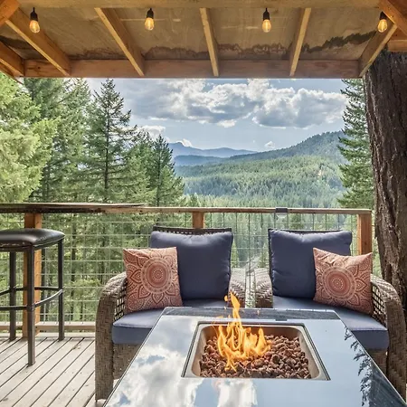 Das Tree Haus By Nw Comfy Cabins